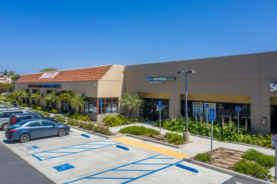 4079 Oceanside Blvd, Oceanside, CA for lease - Primary Photo - Image 1 of 12