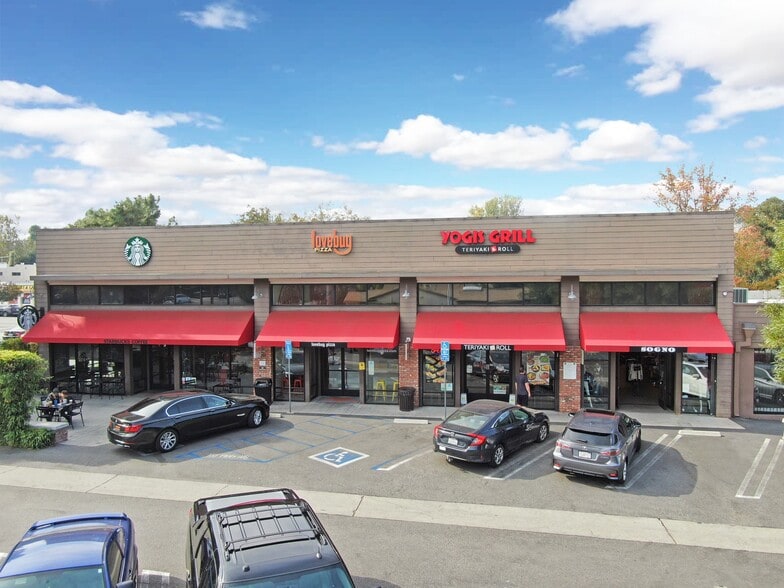 4900-4906 Topanga Canyon Blvd, Woodland Hills, CA à louer - Photo principale - Image 2 de 3