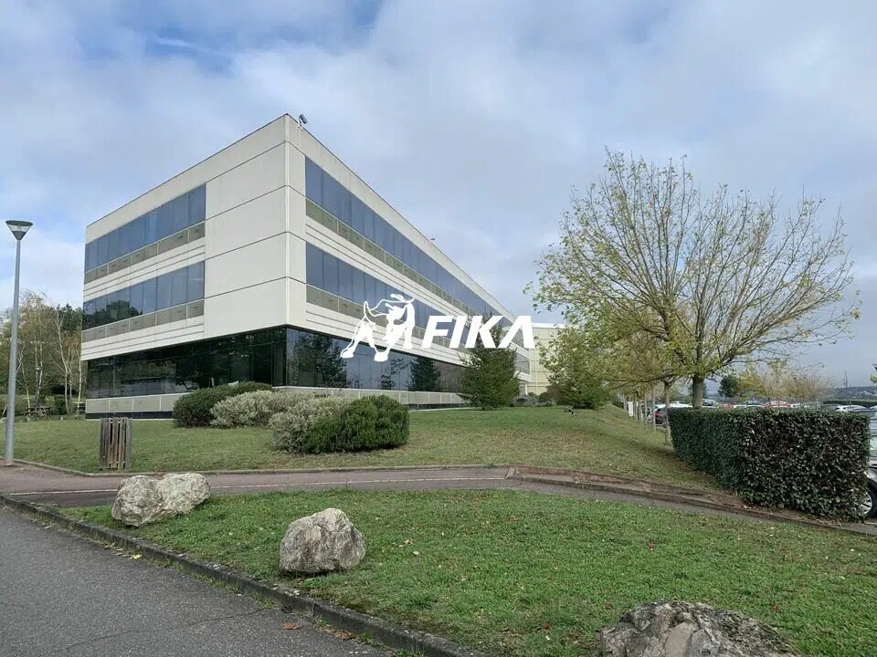 Office in Toulouse for lease Building Photo- Image 1 of 32