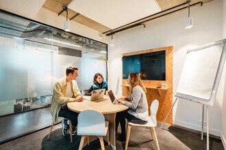 207 Rue De Bercy, Paris for lease Interior Photo- Image 2 of 8