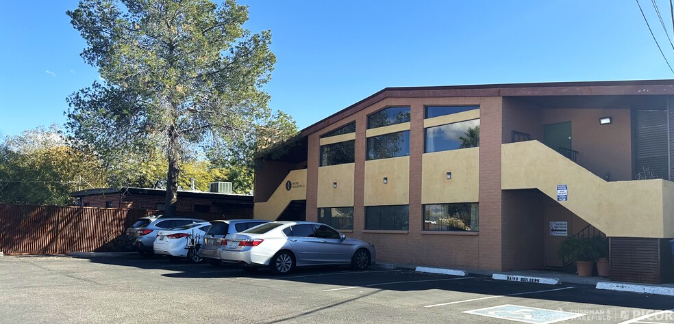 1600 N Tucson Blvd, Tucson, AZ à louer - Photo du bâtiment - Image 1 de 1