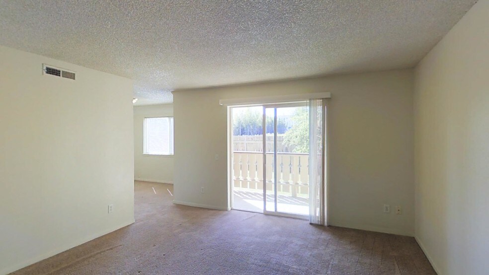 4318 Vance Dr, Anchorage, AK for sale - Matterport 3D Scan - Image 3 of 20