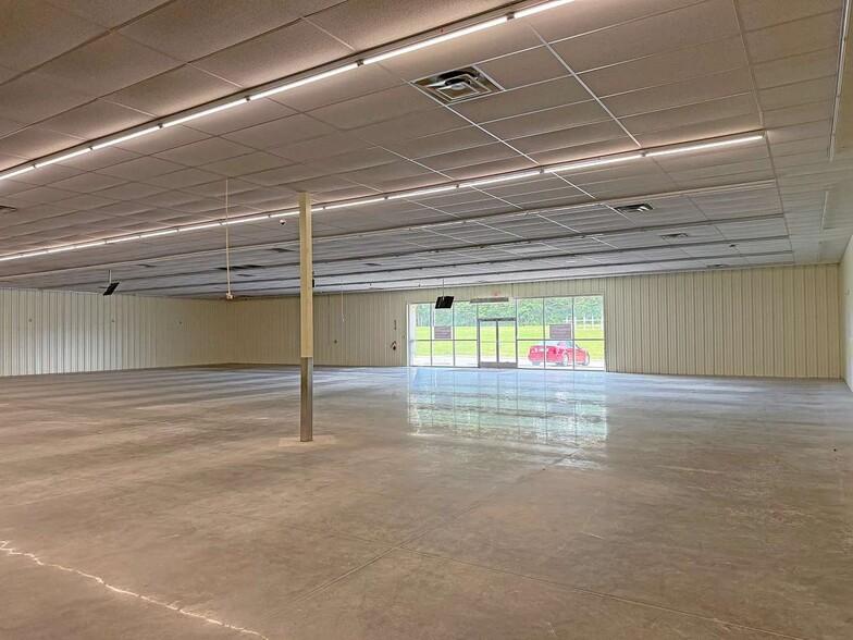 2040 Keavy, London, KY for lease - Interior Photo - Image 3 of 8