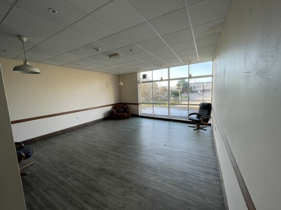 96 High St, Weston Super Mare à vendre - Photo du bâtiment - Image 3 de 4