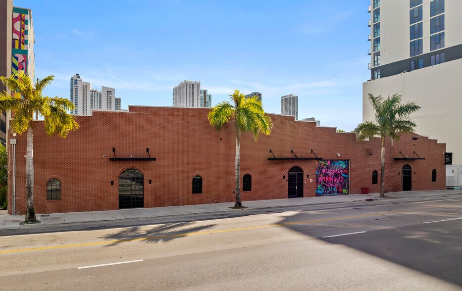2105 N Miami Ave, Miami, FL à vendre - Photo du bâtiment - Image 2 de 9