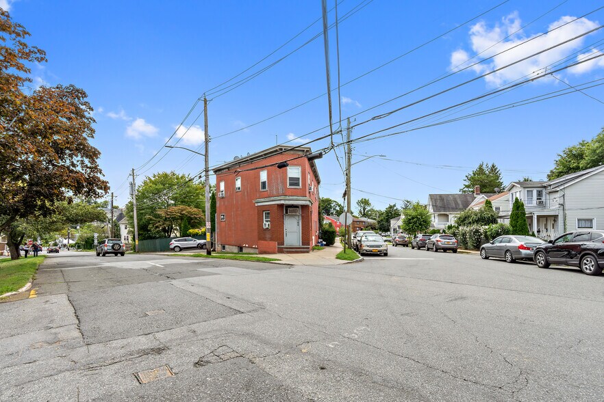 180 Madison Ave, Port Chester, NY for sale - Building Photo - Image 2 of 30