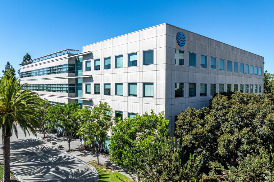 12900 Park Plaza Dr, Cerritos, CA for lease - Primary Photo - Image 2 of 12
