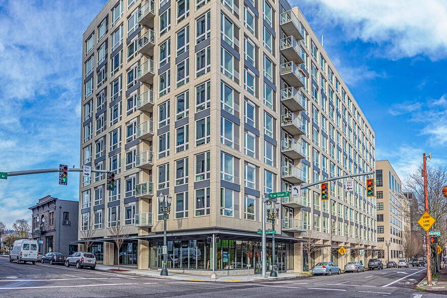 1430 NW Hoyt St, Portland, OR for lease - Building Photo - Image 1 of 8