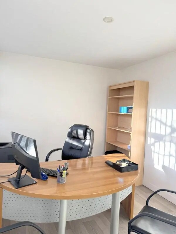 10/12 Rue Condorcet, Taverny for lease Interior Photo- Image 1 of 9