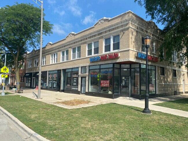 More details for 300 Madison St, Oak Park, IL - Retail for Lease