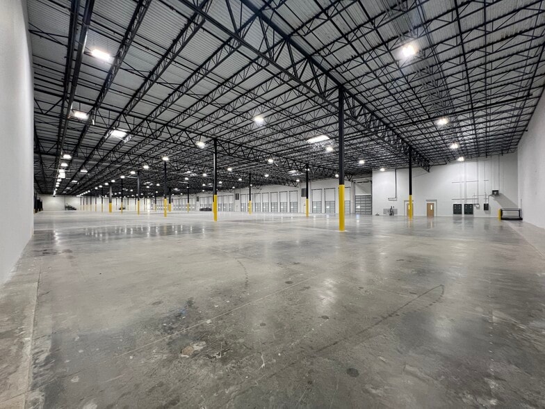 1401 E Lookout Dr, Richardson, TX à louer - Photo intérieure - Image 2 de 4