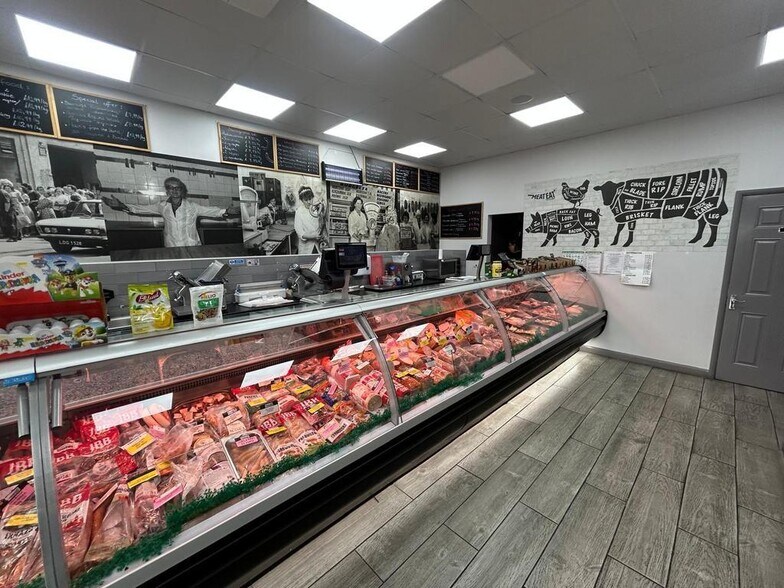 237 Imperial Dr, Harrow à louer - Photo du bâtiment - Image 2 de 10