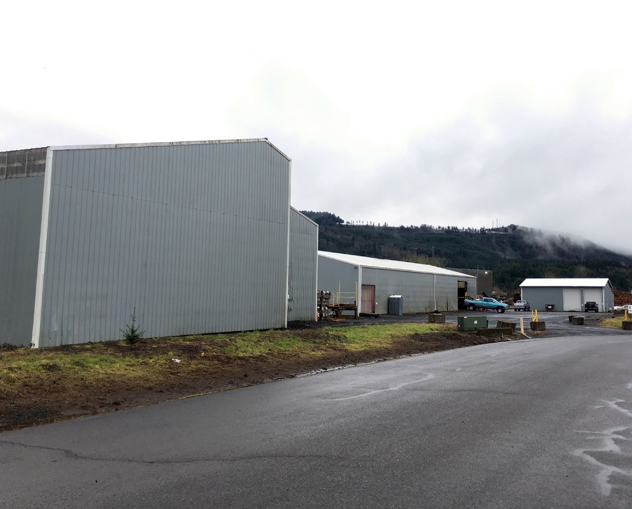 2180-2200 Apple Loop, Lyons, OR for lease Primary Photo- Image 1 of 15