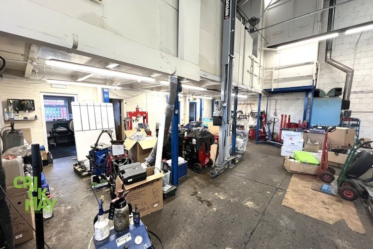 26A Stephenson Way, Crawley for lease Interior Photo- Image 1 of 6