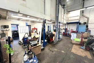 26A Stephenson Way, Crawley for lease Interior Photo- Image 1 of 6