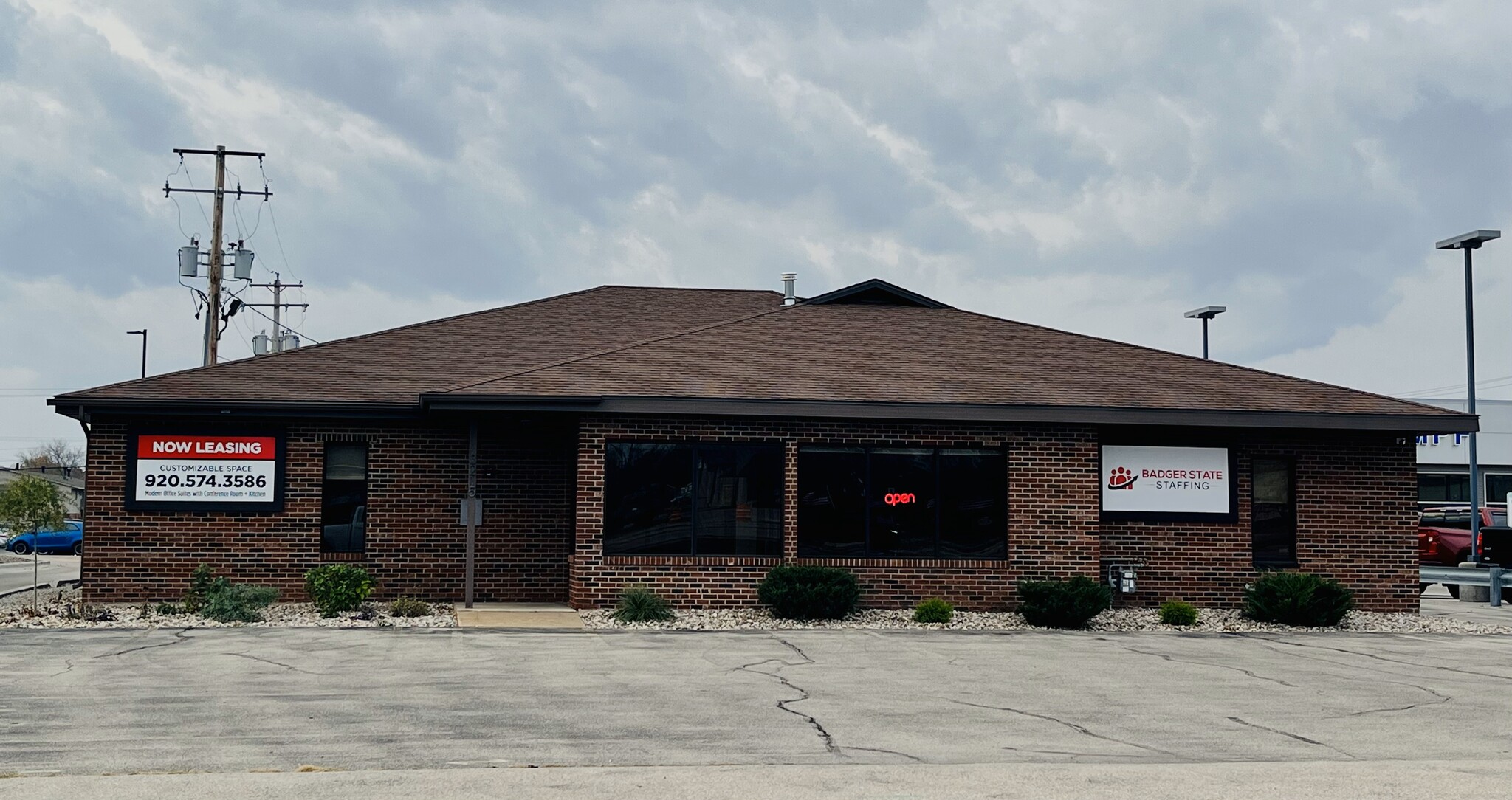 3215 W College Ave, Appleton, WI for lease Building Photo- Image 1 of 3