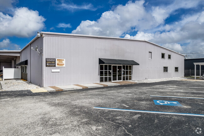 More details for 4500 Carmichael Ave, Sarasota, FL - Industrial for Sale