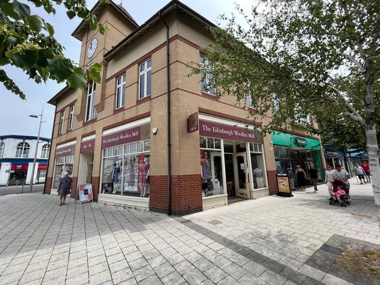 68A-70A Pier Ave, Clacton On Sea for lease - Building Photo - Image 2 of 6