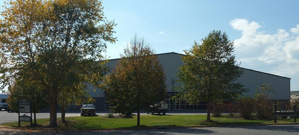 520 Jack Enders Blvd, Berryville, VA à vendre - Photo du bâtiment - Image 2 de 22