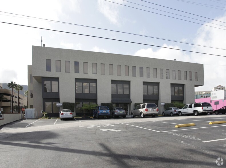 4001 W Alameda Ave, Burbank, CA à louer - Photo du bâtiment - Image 3 de 5