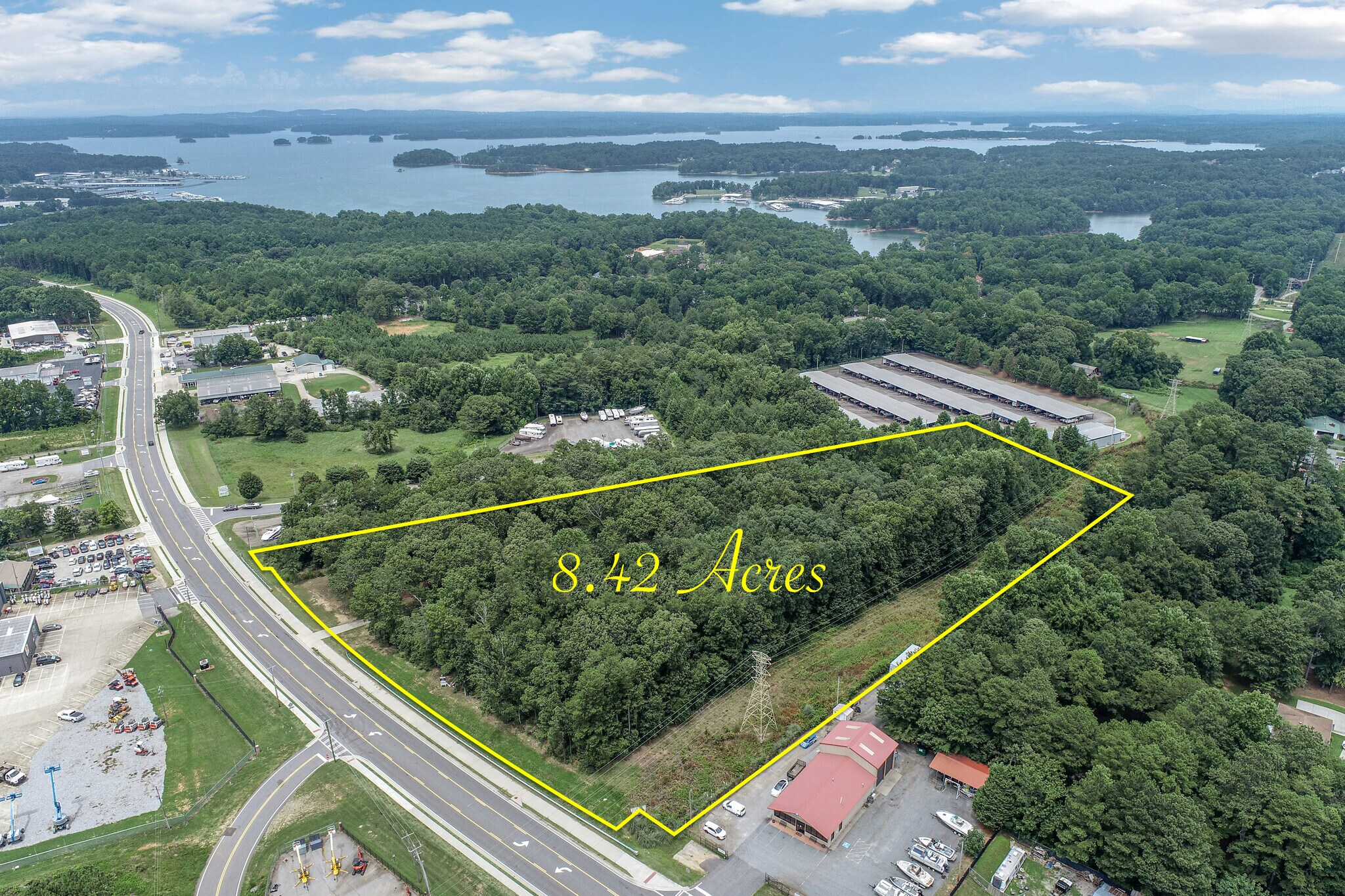 5989 Lanier Islands Pky, Buford, GA à vendre Photo du bâtiment- Image 1 de 11