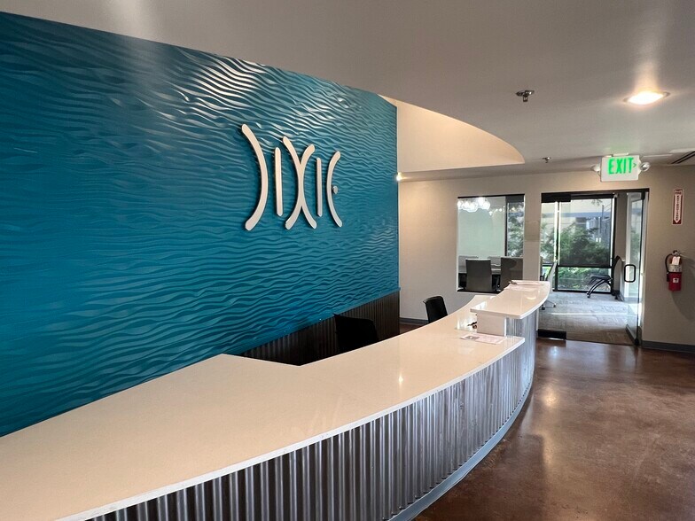 4990 Oakland St, Denver, CO à vendre - Photo du bâtiment - Image 2 de 18