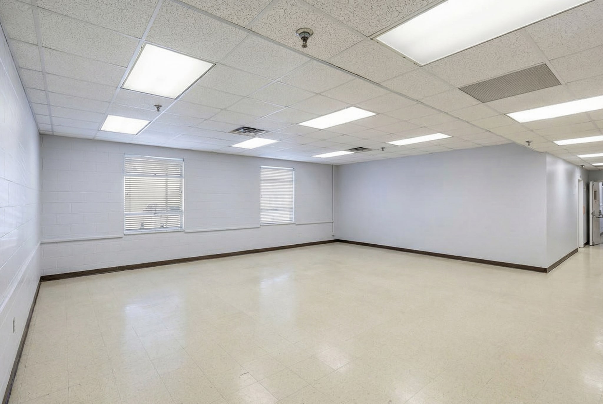 1941 Shorter Ave SW, Rome, GA for lease Interior Photo- Image 1 of 10