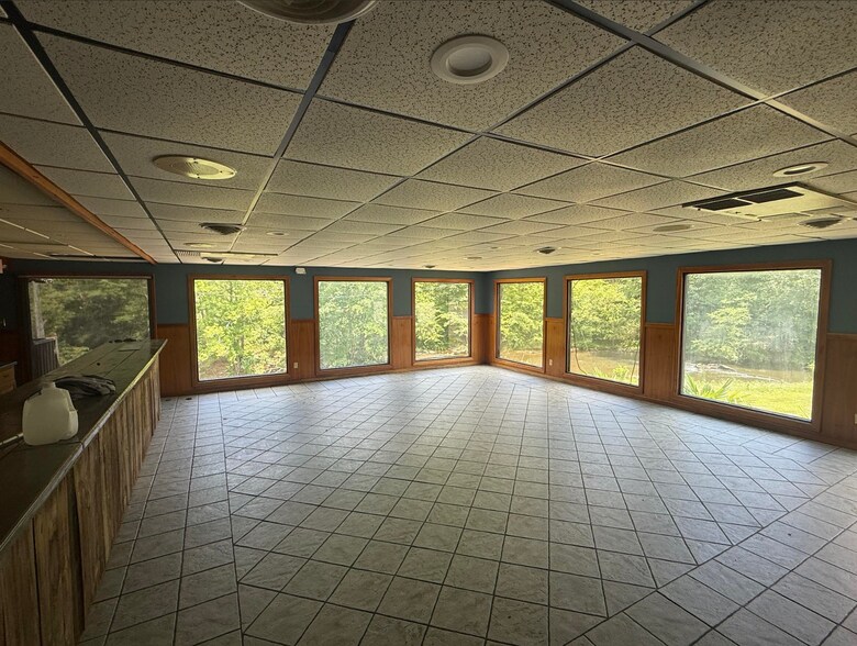 3100 N Highway 14, Greer, SC à louer - Photo du bâtiment - Image 3 de 14