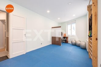 Medical in Madrid, Madrid for lease Interior Photo- Image 2 of 17