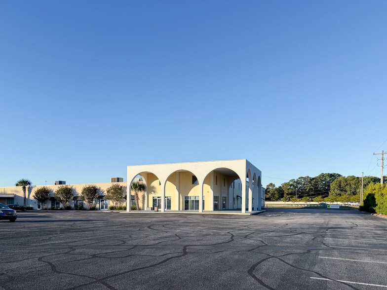 5935 Rivers Ave, North Charleston, SC for lease - Building Photo - Image 2 of 25