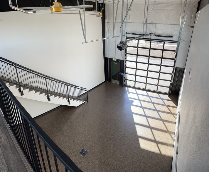 2275 Busch Ave, Colorado Springs, CO for sale - Interior Photo - Image 2 of 7