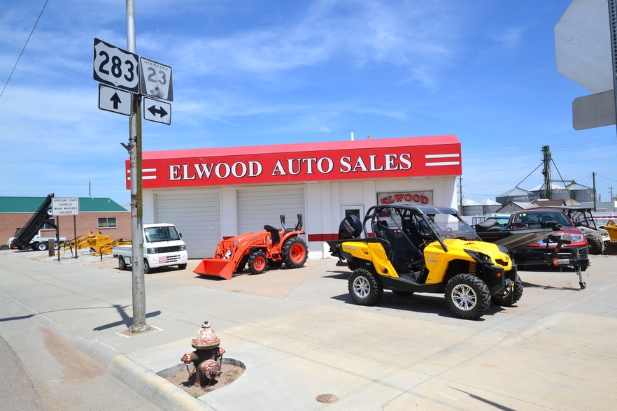 205 Smith Ave, Elwood, NE for sale - Building Photo - Image 2 of 5