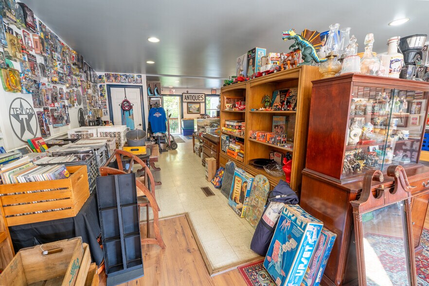 88-90 Front St, Ballston Spa, NY à vendre - Photo du bâtiment - Image 2 de 35