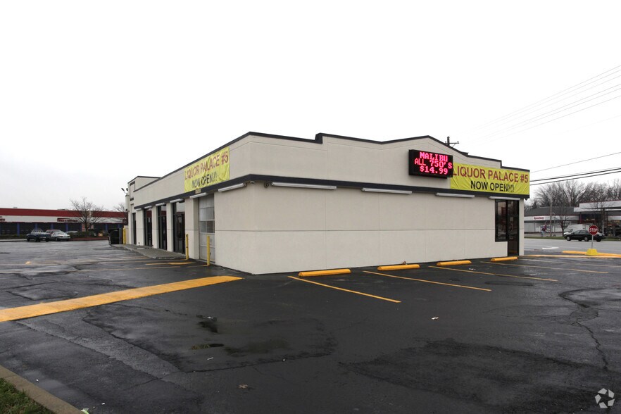 5601 Preston Hwy, Louisville, KY à vendre - Photo du bâtiment - Image 2 de 4