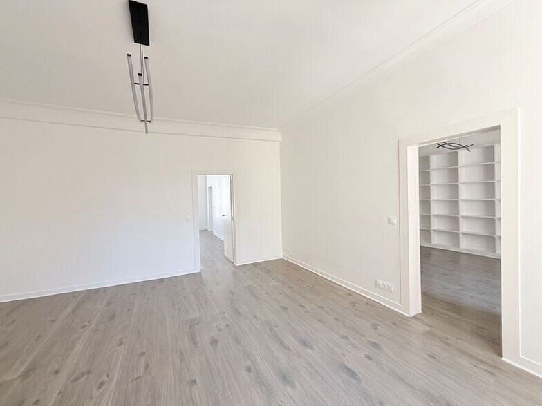 147 Rue Saint-Martin, Paris for lease - Interior Photo - Image 3 of 7