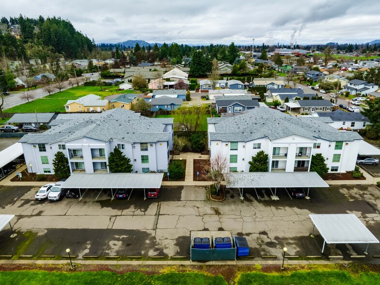 6505 A St, Springfield, OR à vendre - Photo du bâtiment - Image 2 de 34