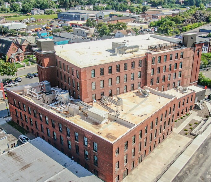 701 River St, Troy, NY à louer - Photo du bâtiment - Image 3 de 18