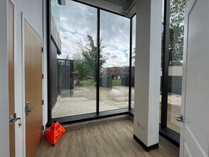 240 S Main St, Bentonville, AR for lease Interior Photo- Image 2 of 11