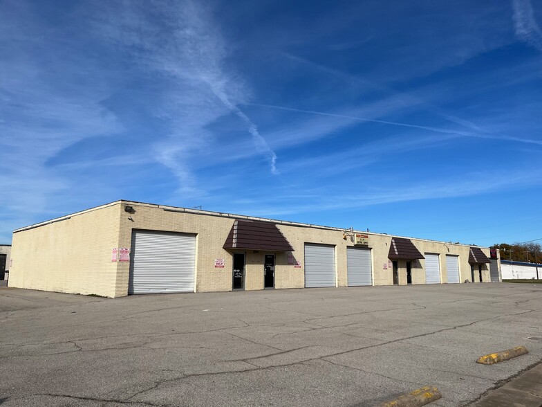 1251 Industrial Blvd, Plano, TX for lease - Building Photo - Image 2 of 2