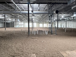 12550 Riverdale Blvd NW, Coon Rapids, MN for lease Interior Photo- Image 2 of 5