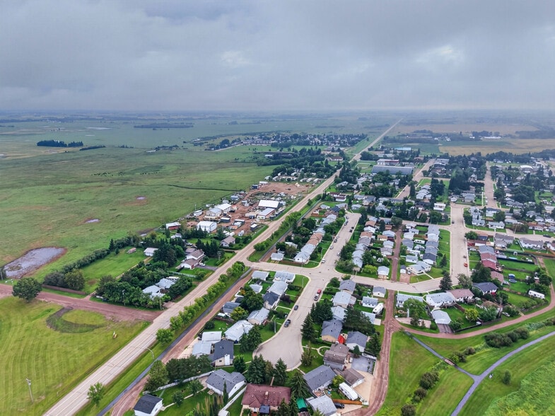 5130 52 Avenue, Bruderheim, AB for sale - Building Photo - Image 2 of 50