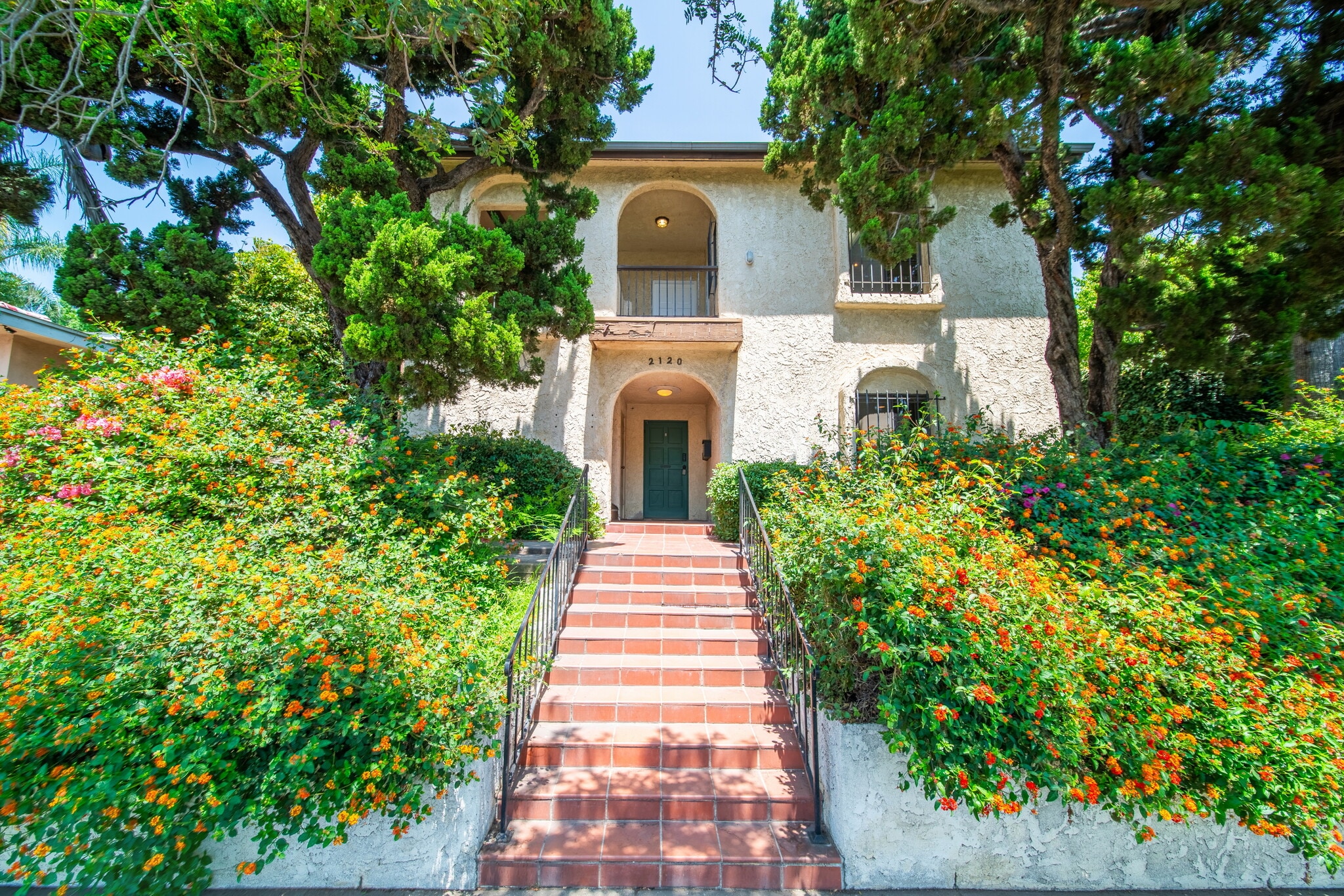 2120 Huntington Dr, South Pasadena, CA for sale Interior Photo- Image 1 of 9