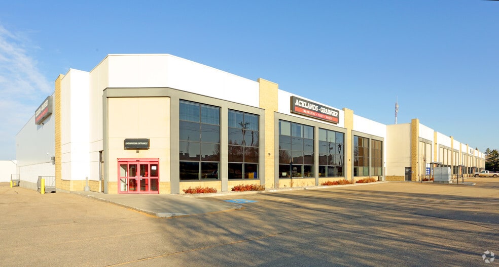 8440-8452 Roper Rd NW, Edmonton, AB for sale - Primary Photo - Image 1 of 1