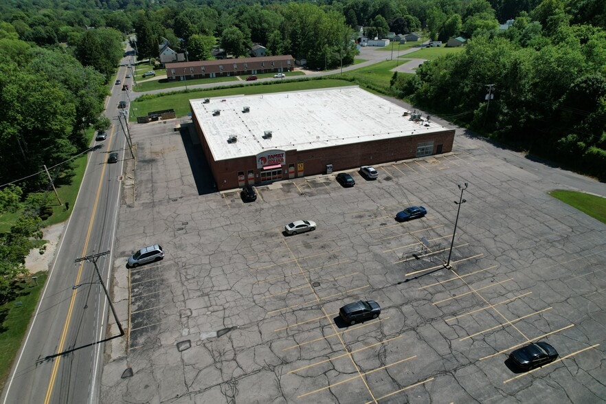 660 S Diamond St, Mansfield, OH for lease - Building Photo - Image 3 of 4