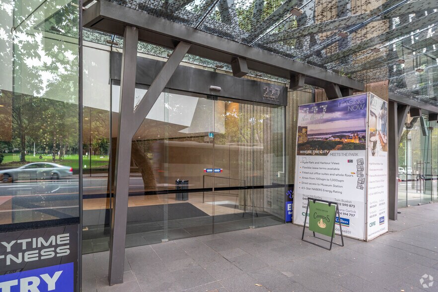 219-227 Elizabeth St, Sydney à louer - Photo du bâtiment - Image 3 de 4