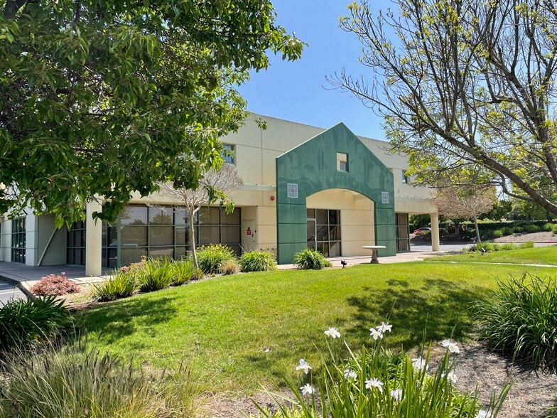 10 Executive Ct, Napa, CA for lease - Building Photo - Image 2 of 10