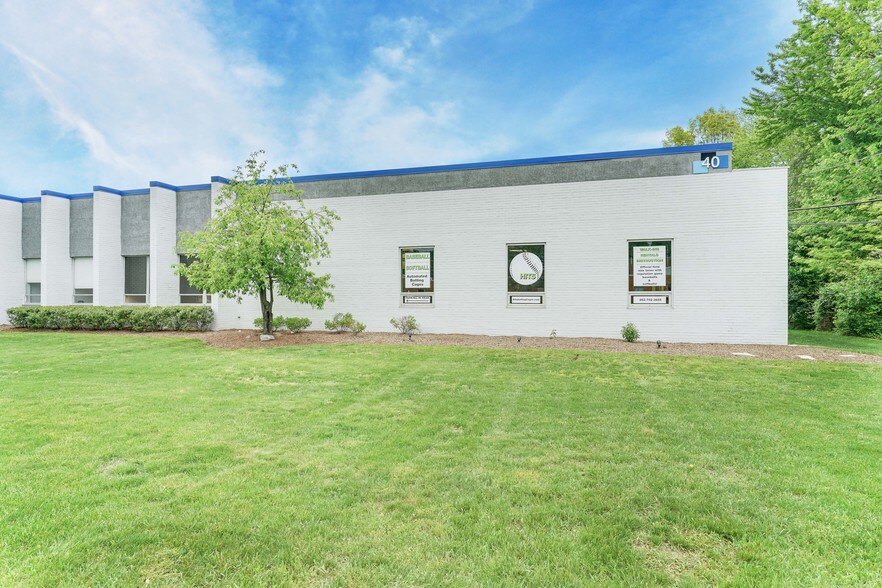 40 Fairfield Pl, West Caldwell, NJ à louer - Photo du bâtiment - Image 2 de 3