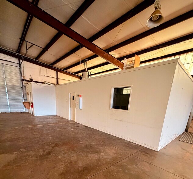 3856 Industrial Cir, Bossier City, LA à louer - Photo du bâtiment - Image 3 de 8