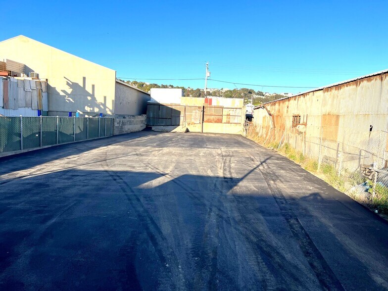 1251 Thomas Ave, San Francisco, CA à vendre - Photo du bâtiment - Image 2 de 3