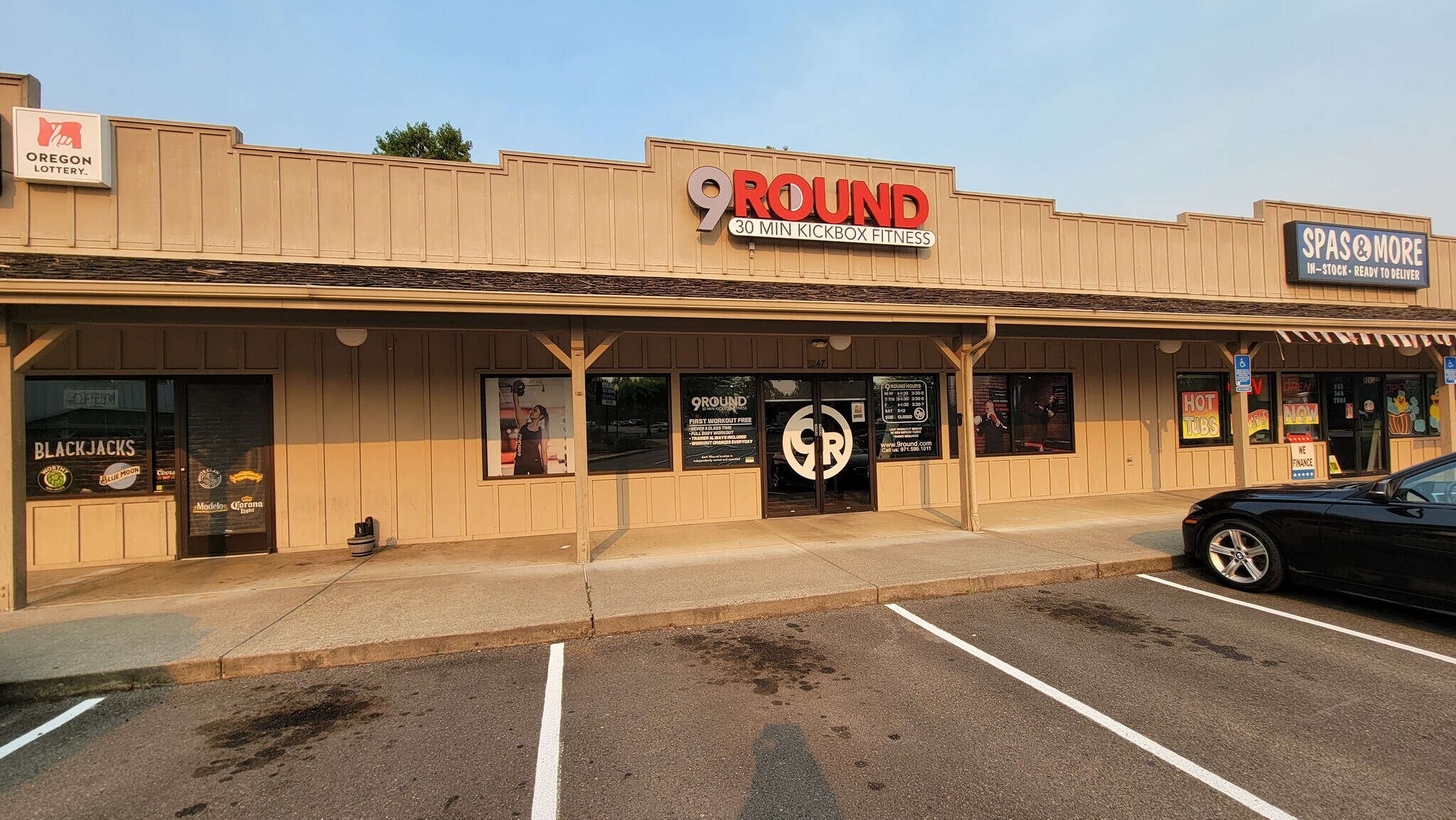 5245-5251 Commercial St SE, Salem, OR à louer Photo du bâtiment- Image 1 de 17